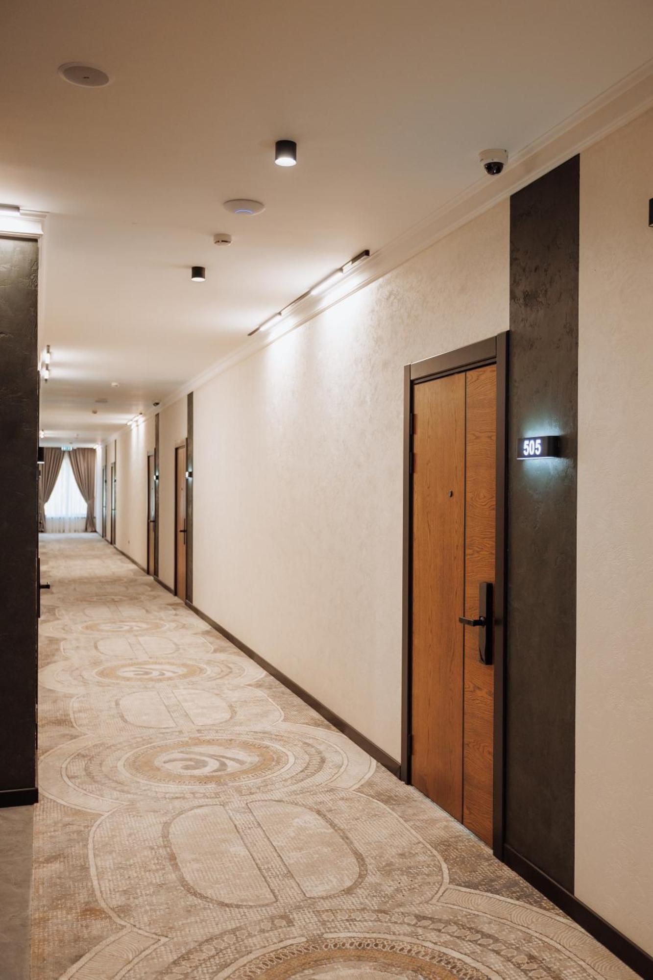 Aurum Garden Hotel Shymkent Esterno foto