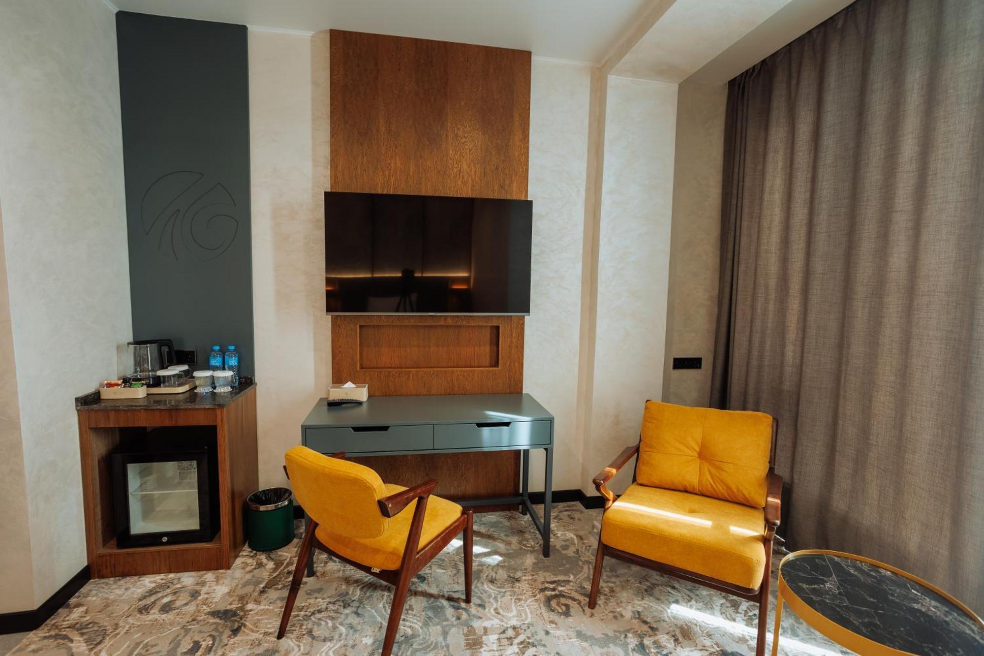 Aurum Garden Hotel Shymkent Esterno foto
