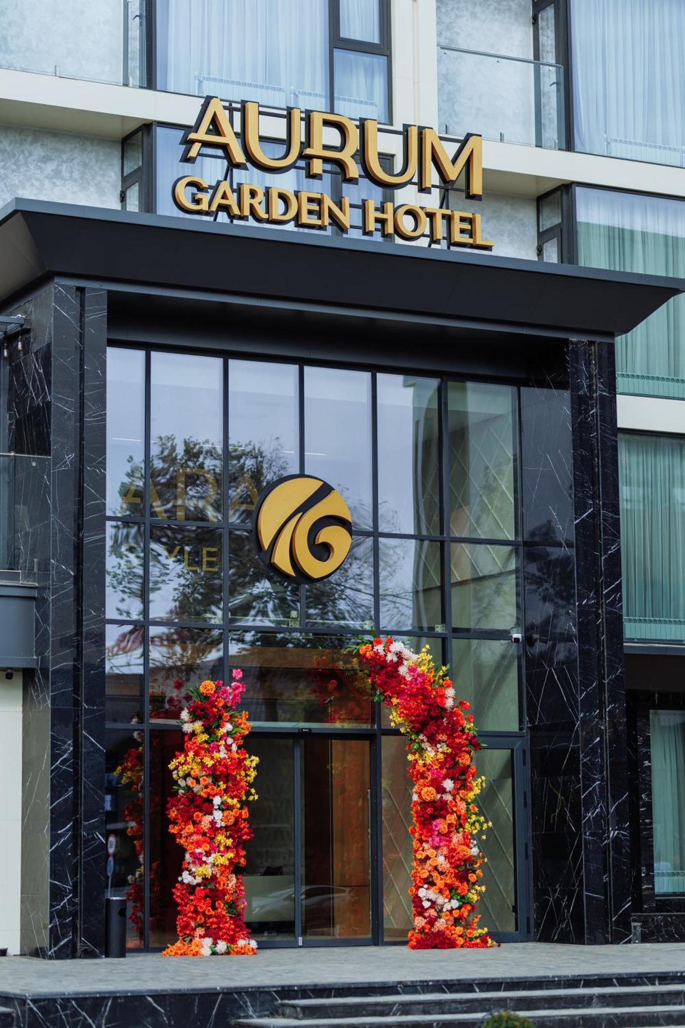 Aurum Garden Hotel Shymkent Esterno foto