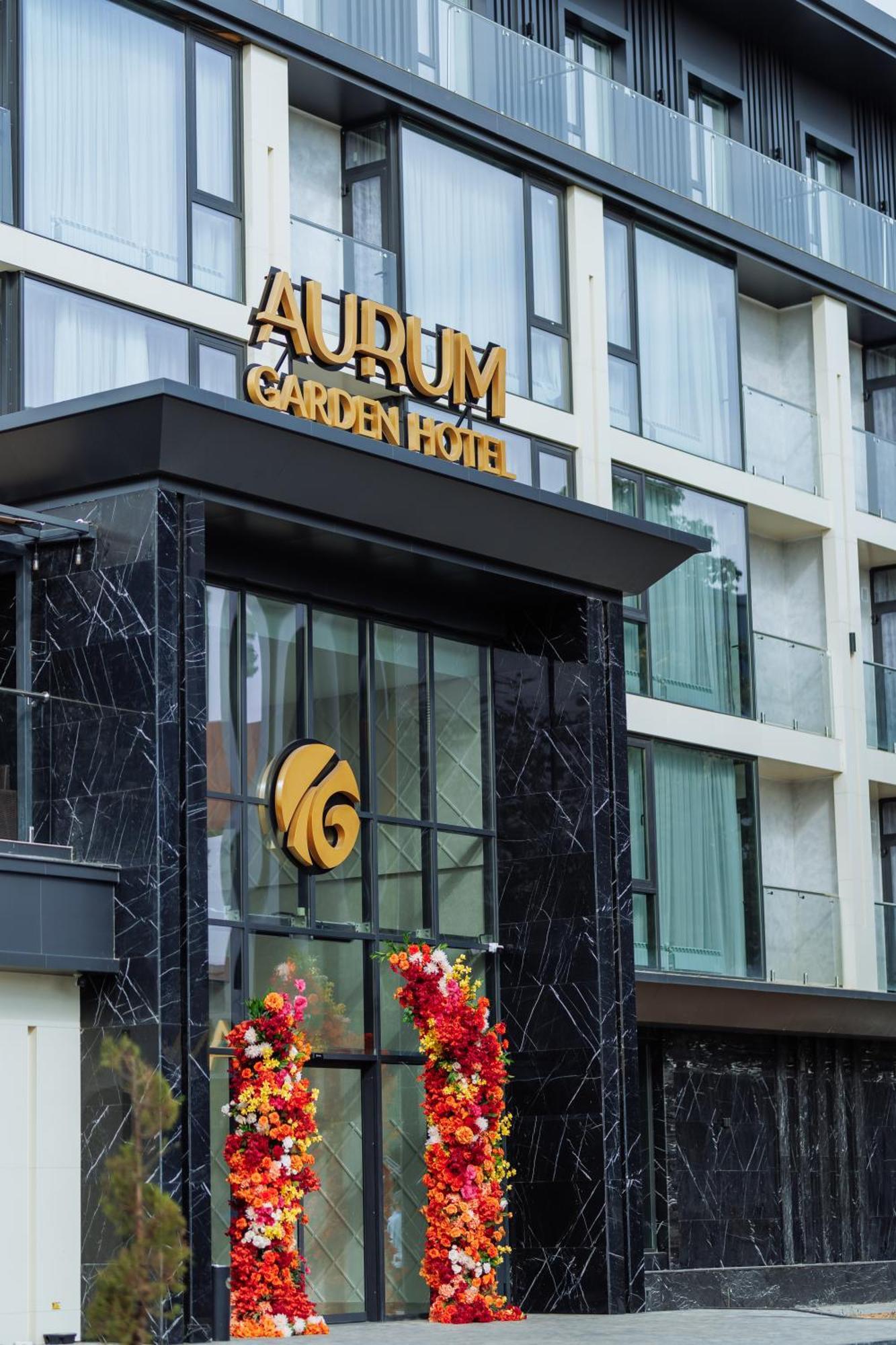 Aurum Garden Hotel Shymkent Esterno foto