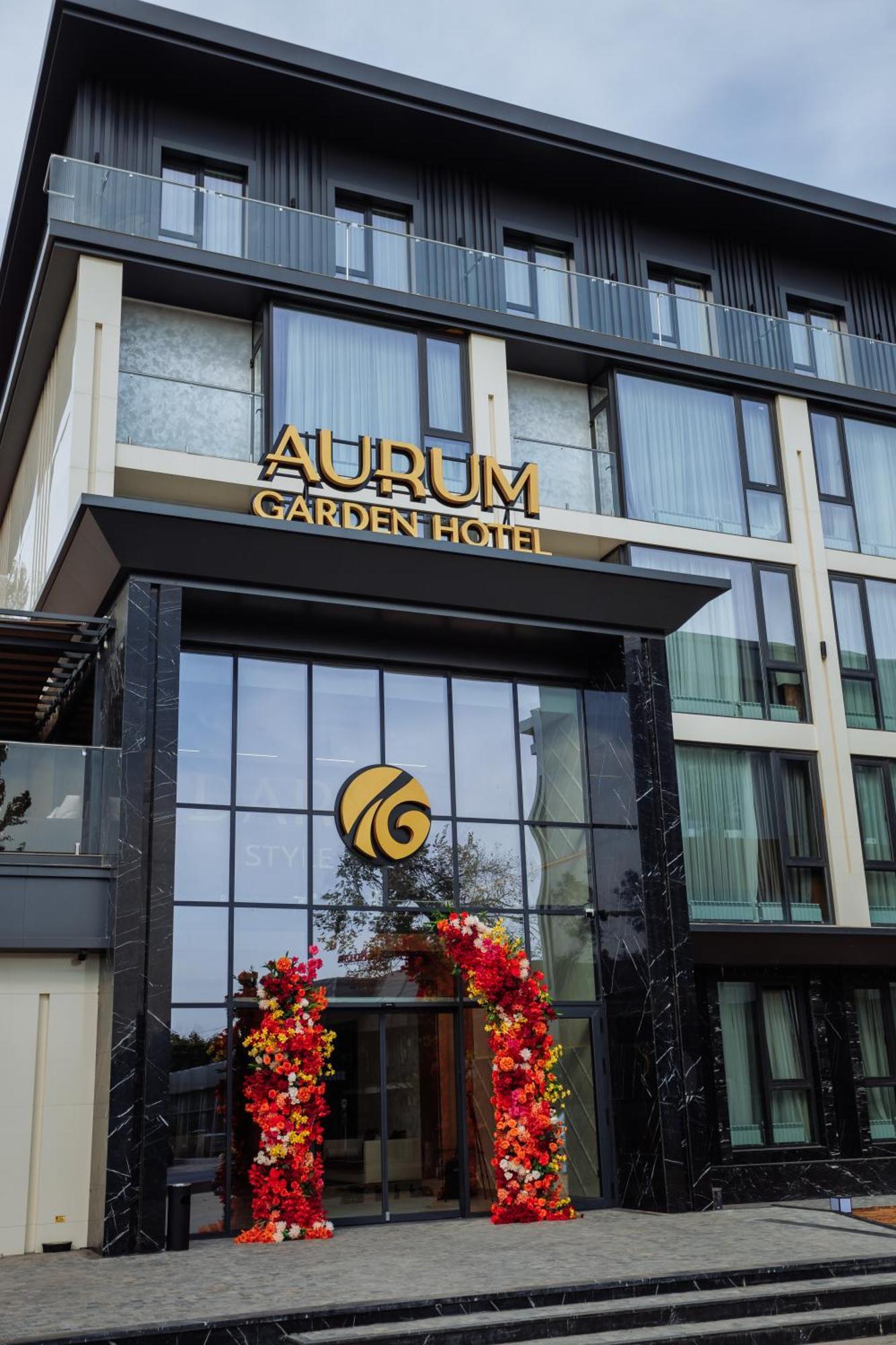 Aurum Garden Hotel Shymkent Esterno foto