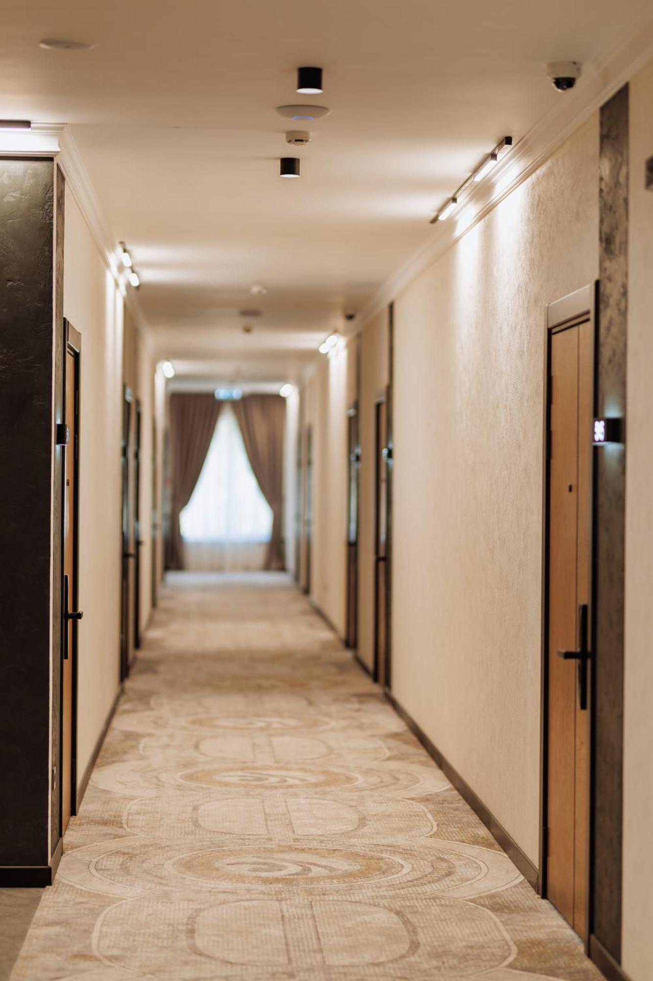 Aurum Garden Hotel Shymkent Esterno foto