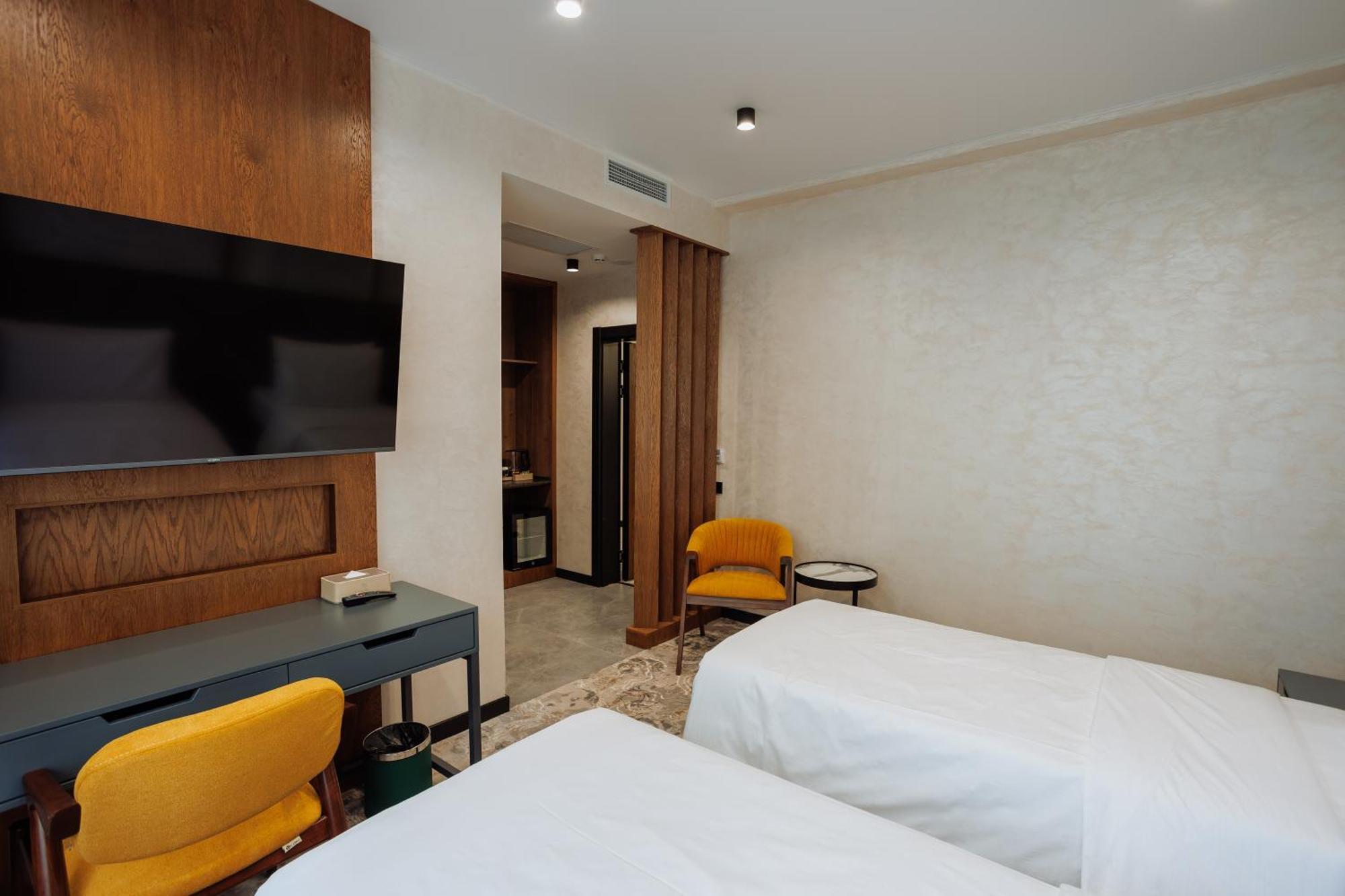 Aurum Garden Hotel Shymkent Esterno foto