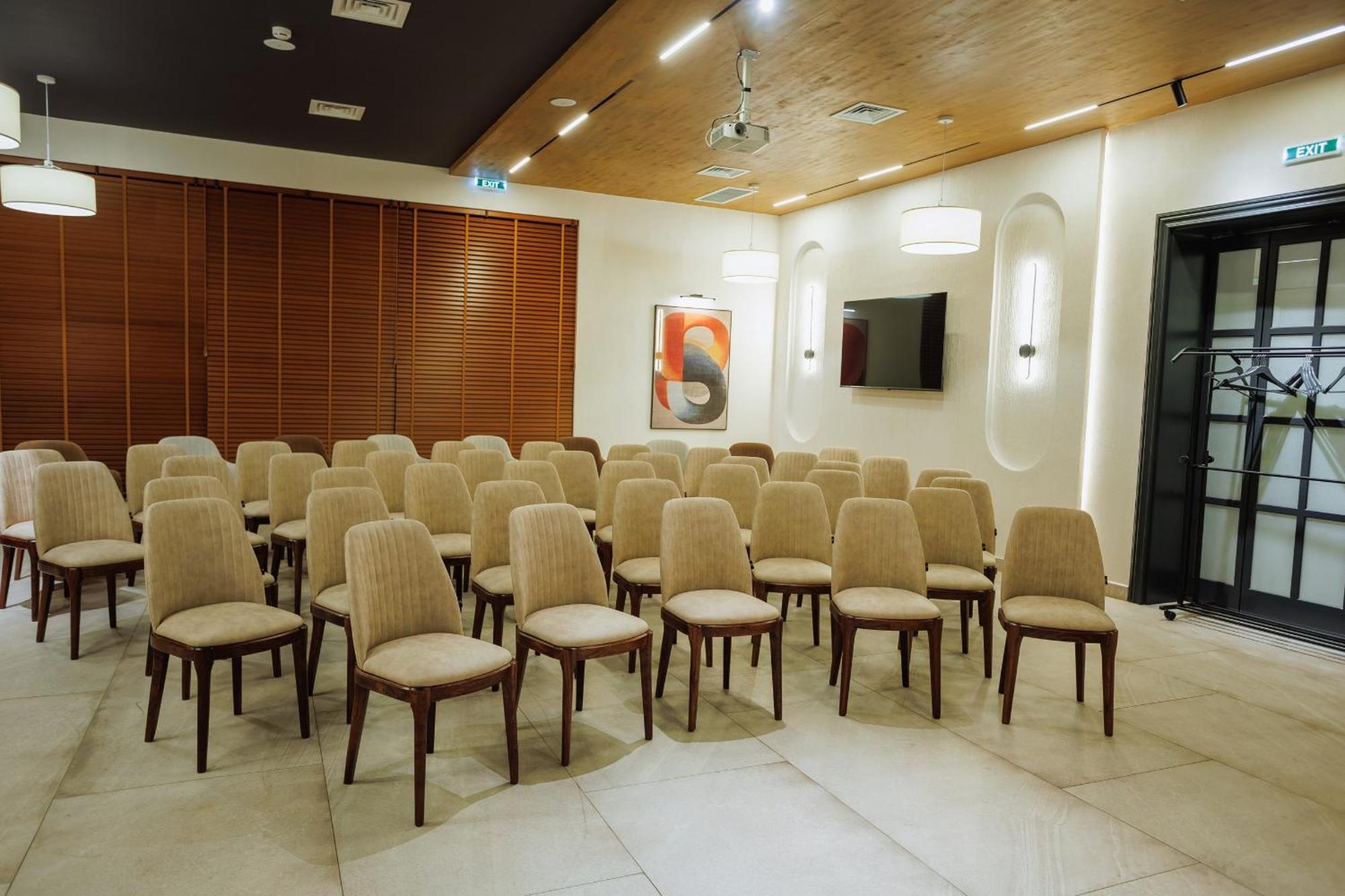 Aurum Garden Hotel Shymkent Esterno foto